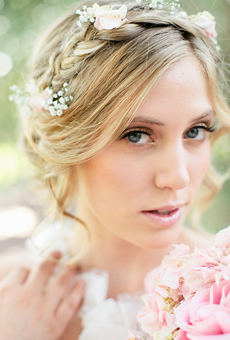bridal-hairstyles-with-flowers-40_11 Bridal hairstyles with flowers