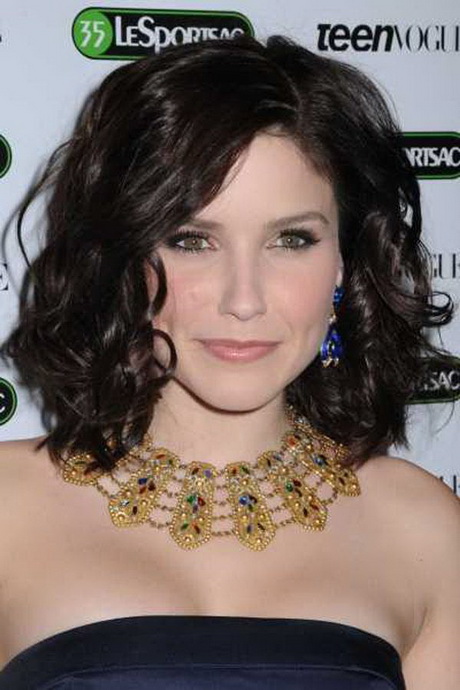 curly-medium-length-hairstyles-2015-73_8 Curly medium length hairstyles 2015