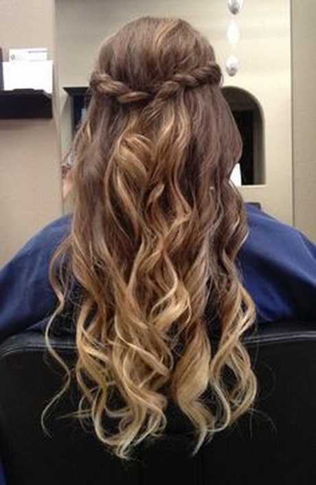 hairstyles-with-braids-and-curls-12_4 Hairstyles with braids and curls