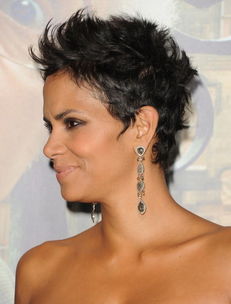 halle-berry-pixie-haircut-25_4 Halle berry pixie haircut