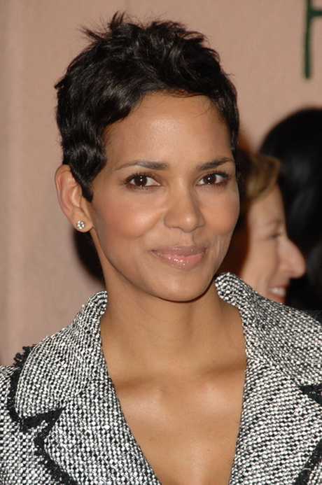 halle-berry-pixie-haircut-25_7 Halle berry pixie haircut