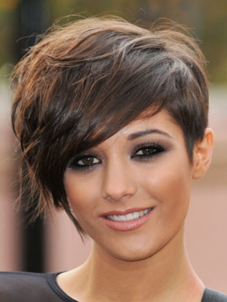 latest-hairstyles-for-short-hair-girls-15 Latest hairstyles for short hair girls