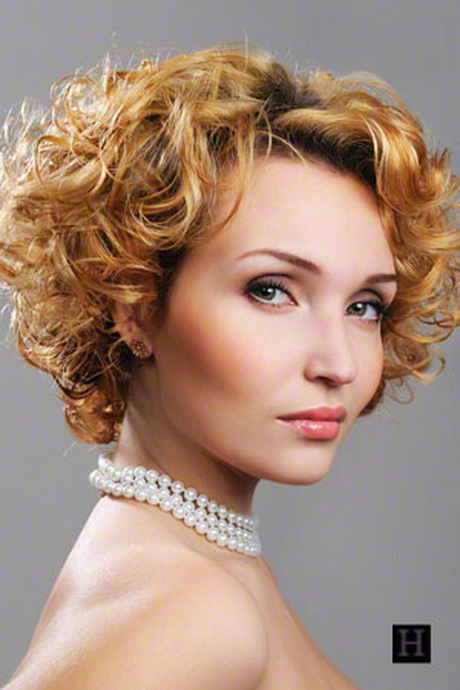 Layered Short Curly Hairstyles