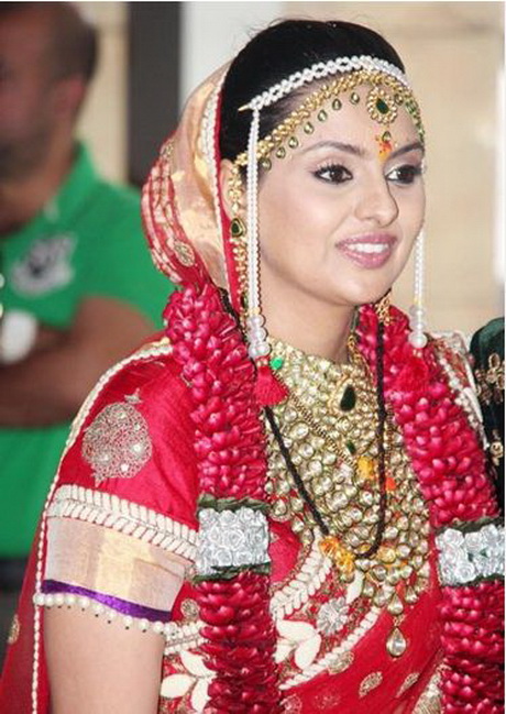 maharashtrian-bridal-hairstyle-52_7 Maharashtrian bridal hairstyle