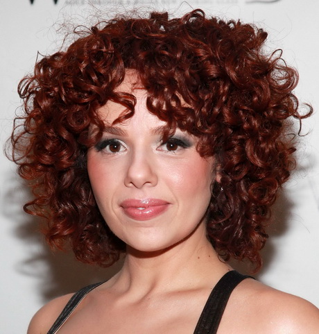 short-hairstyle-for-curly-hair-women-57_15 Short hairstyle for curly hair women