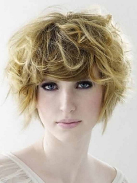 short-hairstyle-for-curly-hair-women-57_6 Short hairstyle for curly hair women