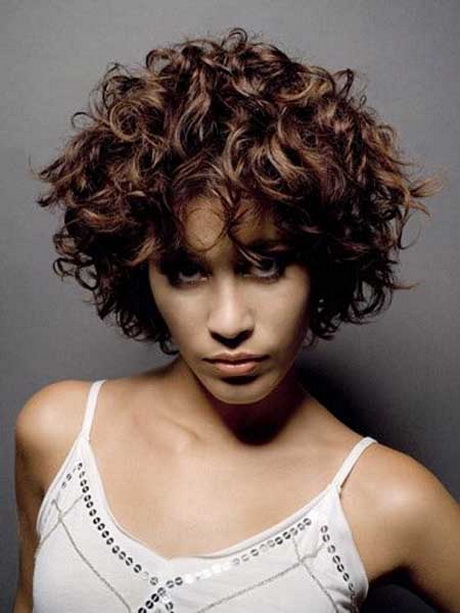 ways-to-style-short-curly-hair-65_19 Ways to style short curly hair