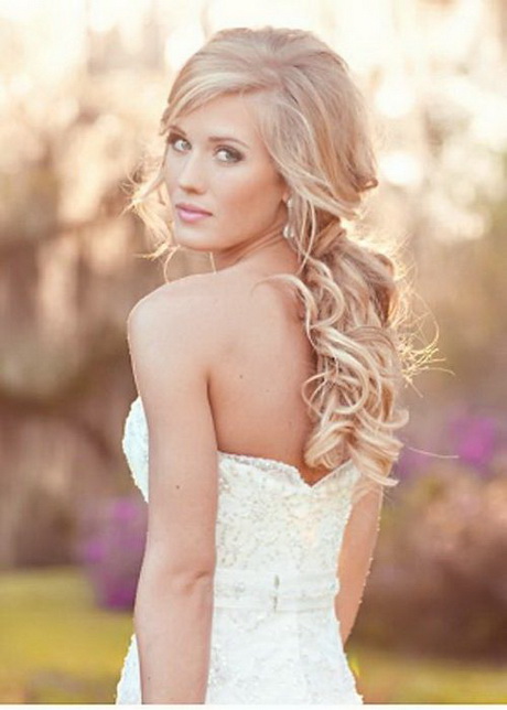 blonde-prom-hairstyles-27_13 Blonde prom hairstyles