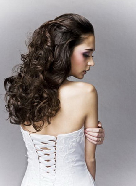 curly-bridal-hairstyles-94_17 Curly bridal hairstyles