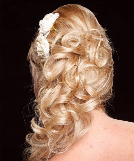 curly-formal-hairstyles-78_17 Curly formal hairstyles