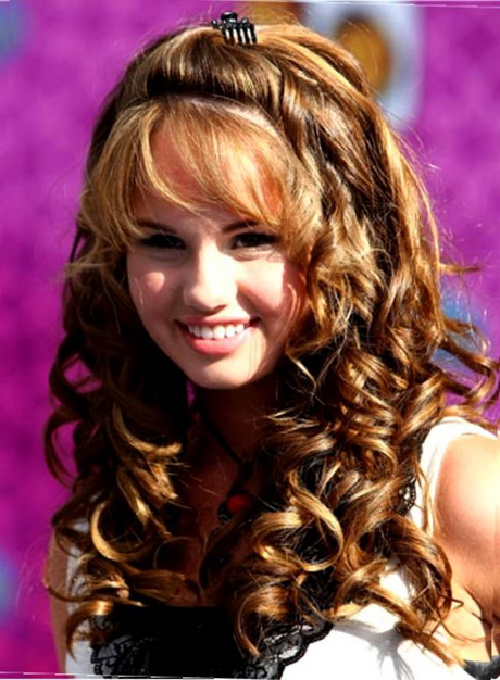 curly-scene-hairstyles-for-girls-07_16 Curly scene hairstyles for girls