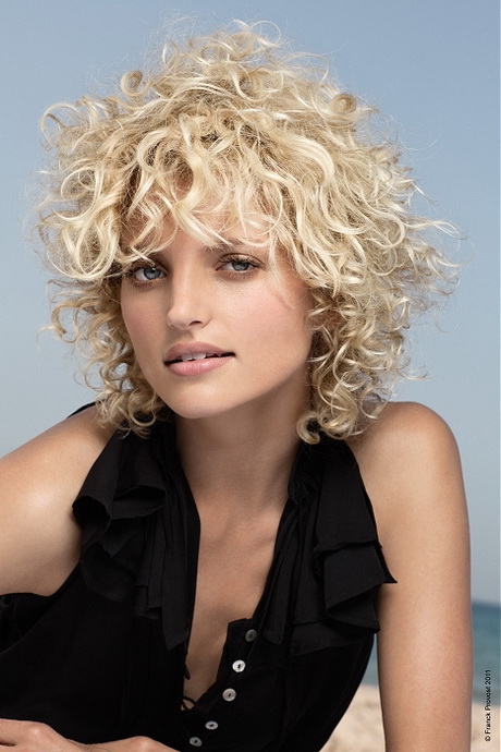 curly-shaggy-hairstyles-for-women-56_11 Curly shaggy hairstyles for women
