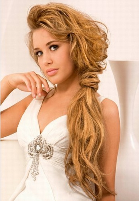 easy-hairstyles-for-long-wavy-hair-76_3 Easy hairstyles for long wavy hair