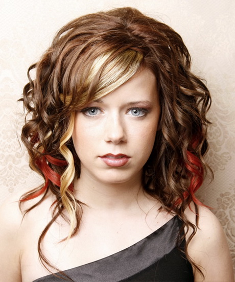 hairstyle-with-curls-25_16 Hairstyle with curls