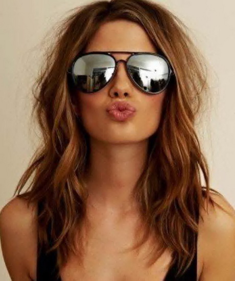 medium-hairstyles-with-long-layers-36_9 Medium hairstyles with long layers