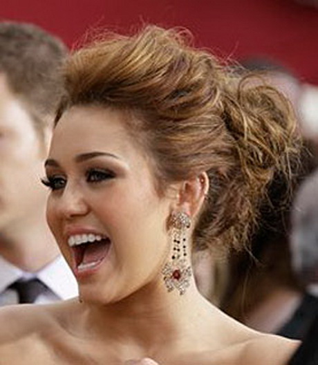 miley-cyrus-prom-hairstyles-46_15 Miley cyrus prom hairstyles