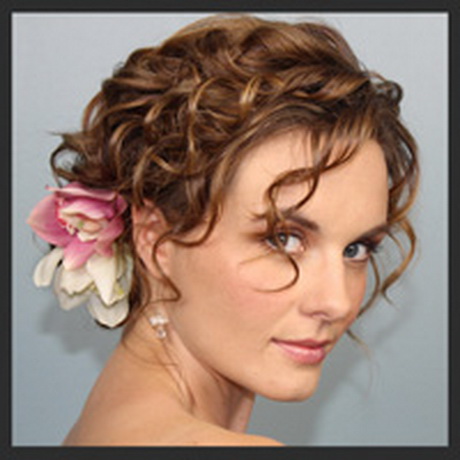 naturally-curly-wedding-hairstyles-82_14 Naturally curly wedding hairstyles