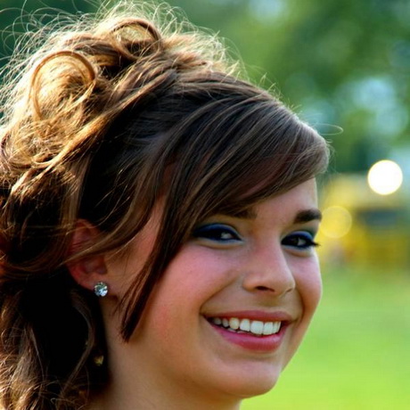 prom-hairstyles-for-round-faces-54_12 Prom hairstyles for round faces