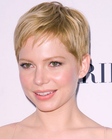 short-hairstyle-for-round-face-women-49_14 Short hairstyle for round face women