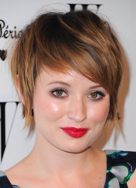short-hairstyle-for-round-face-women-49_18 Short hairstyle for round face women