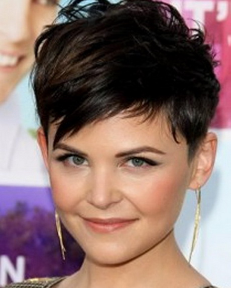short-hairstyle-for-round-face-women-49_9 Short hairstyle for round face women