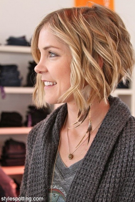 short-layered-curly-hairstyles-95_4 Short layered curly hairstyles