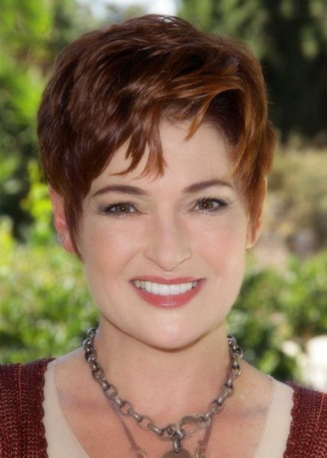 short-pixie-hairstyles-for-women-over-50-39_15 Short pixie hairstyles for women over 50