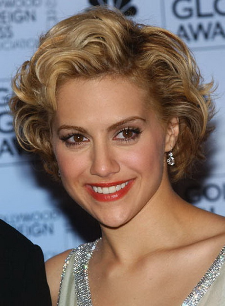 short-wavy-curly-hairstyles-63_9 Short wavy curly hairstyles