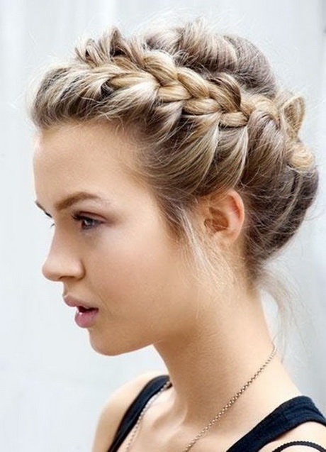 simple-updo-hairstyles-for-long-hair-79_8 Simple updo hairstyles for long hair