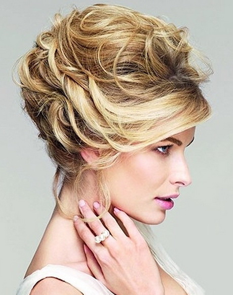 up-do-hairstyles-for-long-hair-01_13 Up do hairstyles for long hair