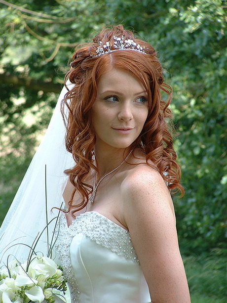 wedding-hairstyles-for-long-hair-with-tiara-54_2 Wedding hairstyles for long hair with tiara