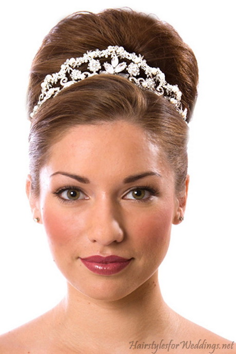 wedding-hairstyles-for-long-hair-with-tiara-54_8 Wedding hairstyles for long hair with tiara
