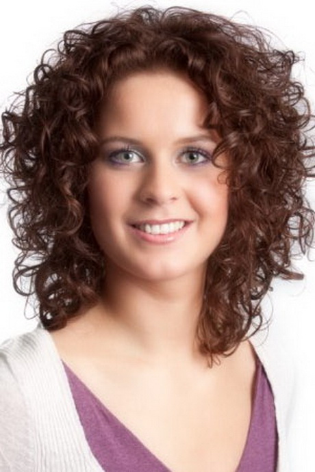 women-curly-hairstyles-38 Women curly hairstyles