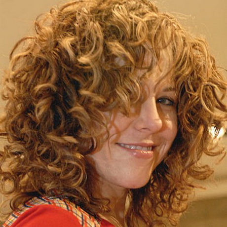 women-curly-hairstyles-38_9 Women curly hairstyles