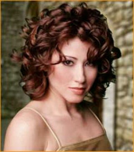 hairstyles-for-medium-length-curly-hair-97_11 Hairstyles for medium length curly hair