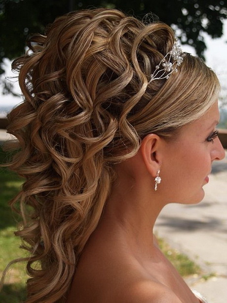 hairstyles-for-prom-long-hair-91_20 Hairstyles for prom long hair