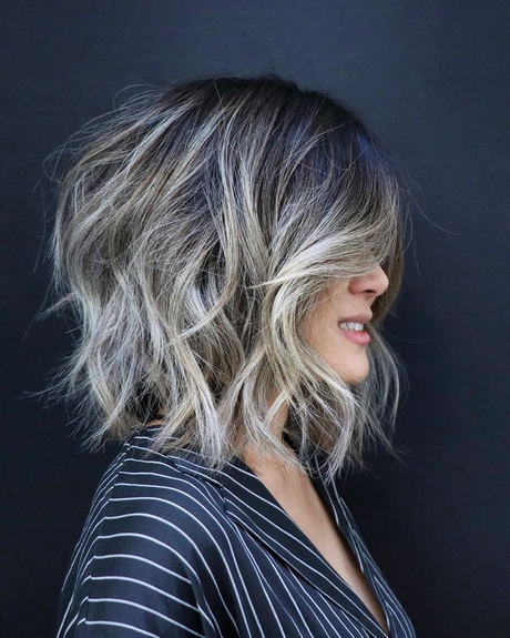 medium-length-layered-haircuts-2020-26_6 Medium length layered haircuts 2020