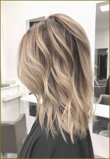 medium-length-layered-haircuts-2020-26_9 Medium length layered haircuts 2020