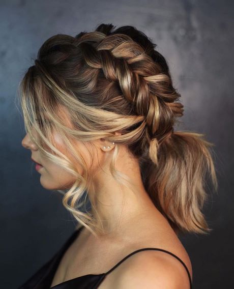 prom-updo-hairstyles-2020-48_16 Prom updo hairstyles 2020