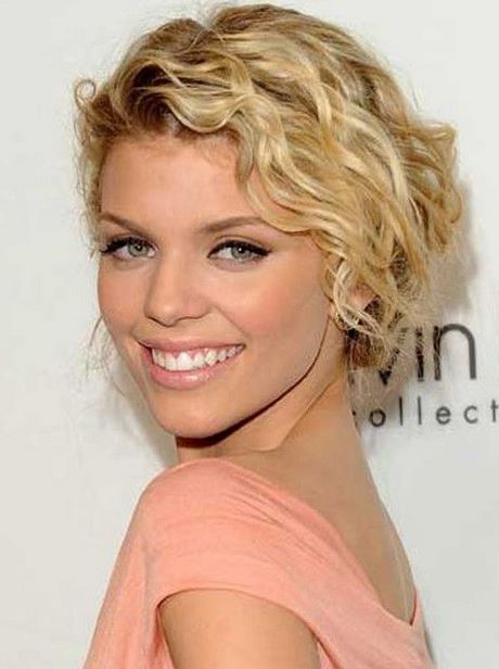 short-haircuts-for-curly-hair-2020-55_14 Short haircuts for curly hair 2020