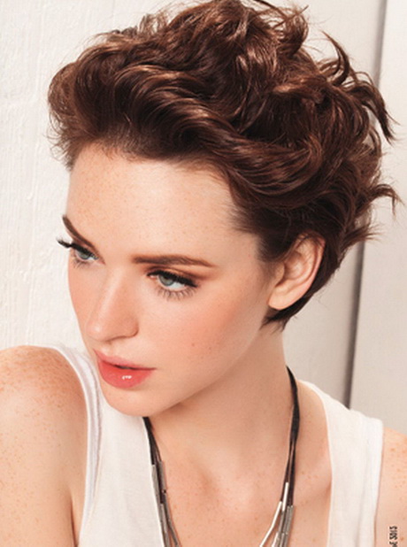 best-short-haircuts-for-curly-hair-42_9 Best short haircuts for curly hair