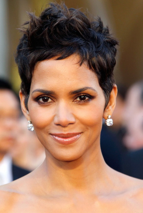 halle-berry-short-haircut-84_14 Halle berry short haircut