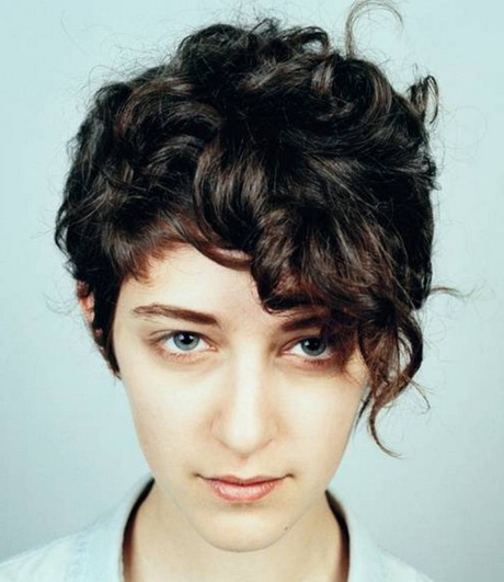 short-and-curly-hairstyles-80_16 Short and curly hairstyles