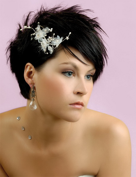 short-hairstyles-for-brides-35_4 Short hairstyles for brides