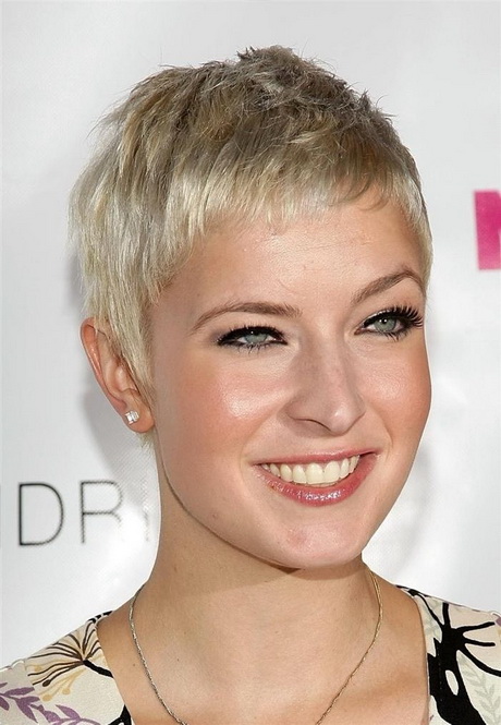 short-hairstyles-for-ladies-75_2 Short hairstyles for ladies