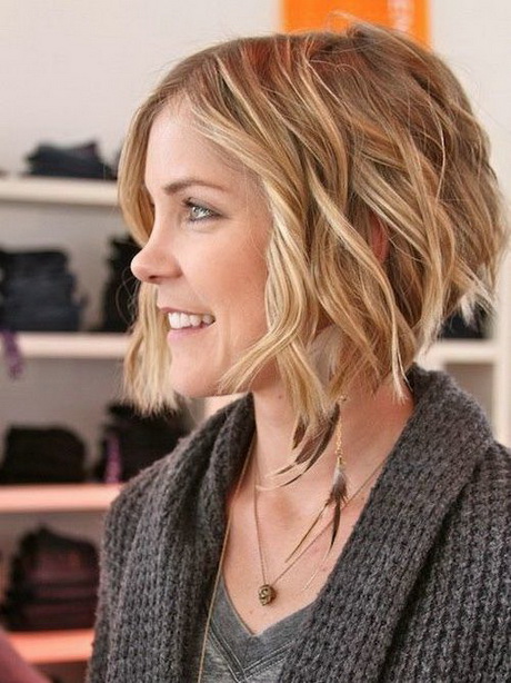 short-wavy-hairstyles-for-women-60_16 Short wavy hairstyles for women