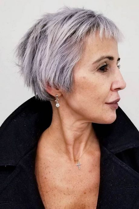 2021-short-hairstyles-for-women-over-40-68_15 2021 short hairstyles for women over 40