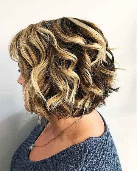 2021-short-hairstyles-for-women-over-40-68_16 2021 short hairstyles for women over 40