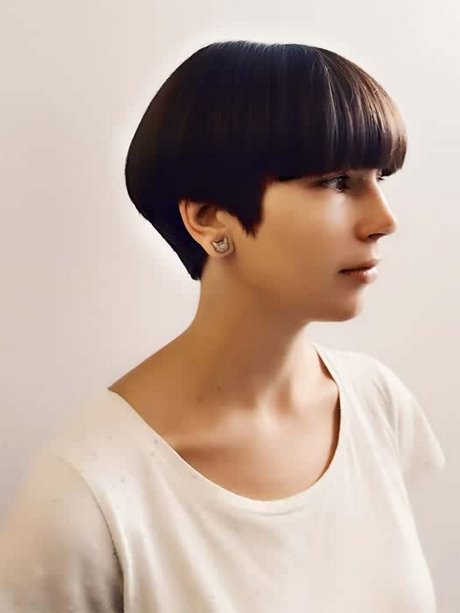 2021-short-hairstyles-with-bangs-85_9 2021 short hairstyles with bangs