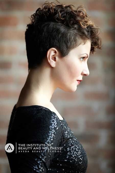 cute-short-curly-hairstyles-2021-04_10 Cute short curly hairstyles 2021